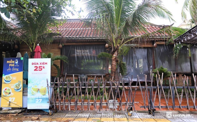  Hàng quán Đà Nẵng ngày đầu bán tại chỗ: Nơi tấp nập khách dù trời mưa, chỗ vẫn đóng cửa im lìm - Ảnh 17.