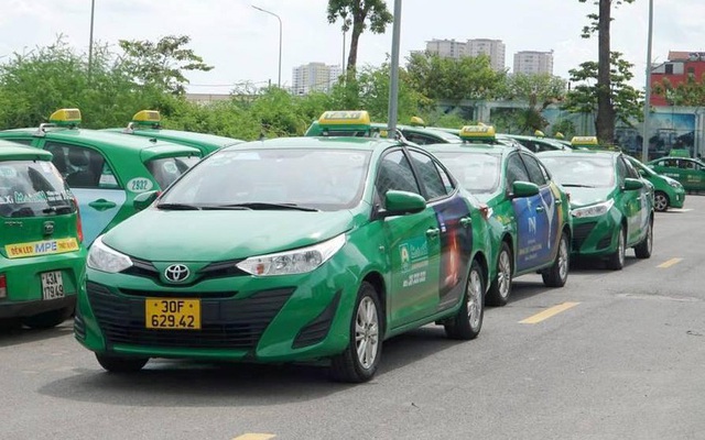 Hà Nội đang có hơn 200 taxi được cấp phép hoạt động trong thời gian phòng chống dịch.