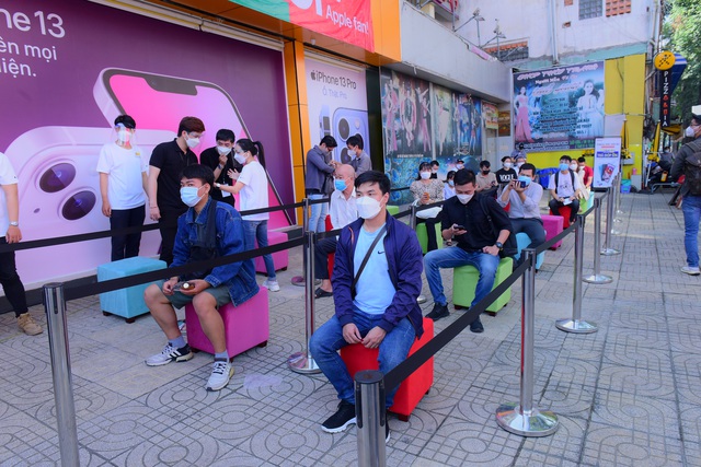 TGDĐ khai trương TopZone - chuỗi mới chuyên bán đồ Apple tại cả Sài Gòn và Hà Nội: Hoàn tất đàm phán với Apple giữa đỉnh dịch, mở một lúc 4 cửa hàng ngay sau giãn cách - Ảnh 7.