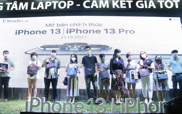 iPhone 13 series chính thức mở bán tại Việt Nam