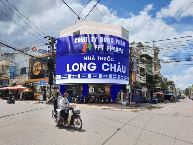 Vì sao FPT Retail thuê lại mặt ở Bình Định cao hơn Thế Giới Di Động thuê?  - Ảnh 1.