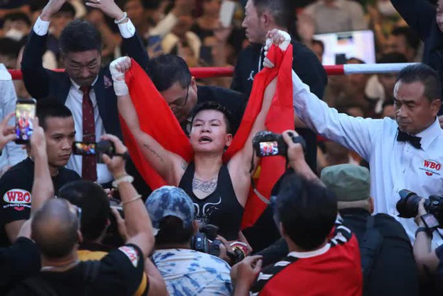  VIDEO: Toàn cảnh võ sĩ Nguyễn Thị Thu Nhi giành đai WBO thế giới  - Ảnh 5.