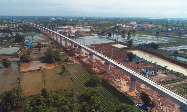  Đường tàu TQ xây cho Lào: 5 năm làm 414km, cực khổ giữa núi cao nhưng vẫn... xong đúng hạn - Ảnh 1.