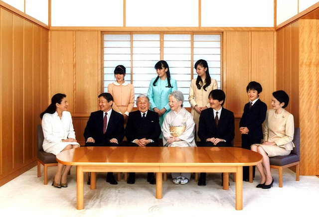 Hậu hôn lễ Công chúa Mako, hoàng gia Nhật rơi vào cuộc khủng hoảng, lý do vì đâu? - Ảnh 2.