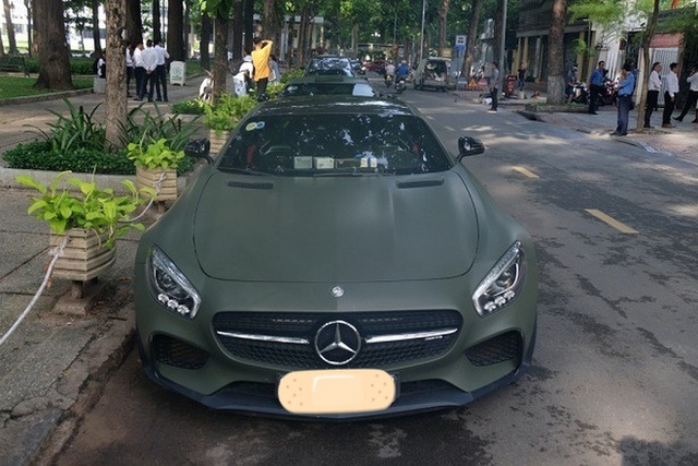 Choáng ngợp vì thú chơi siêu xe của giới siêu giàu: Ngày cầm lái chục tỷ ra đường, đêm về ngắm trăm tỷ trong gara, màu sắc phong phú tột độ!  - Ảnh 29.