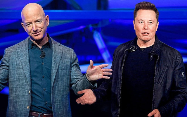 Jeff Bezos và Elon Musk.