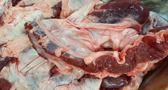 Miếng thịt lợn ngon, đắt giá nhất khi mỗi con chỉ có 200 gram, có tiền cũng khó mua - Ảnh 1.