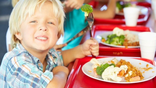 Hơn 40% trẻ em Mỹ tin thịt bacon, xúc xích và hamburger là rau củ quả, con số ấy phản ánh điều gì? - Ảnh 2.