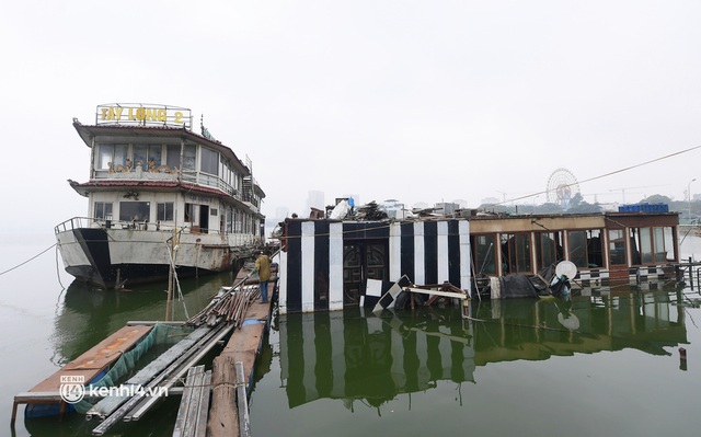  Hà Nội: Tháo dỡ nghĩa địa du thuyền - điểm ăn chơi nức tiếng một thời ở Hồ Tây - Ảnh 2.