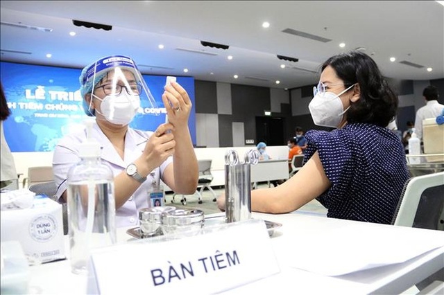  GS Nguyễn Văn Tuấn (từ Úc): Bằng chứng cho thấy vaccine Covid-19 rất hiệu quả ở Việt Nam - Ảnh 1.