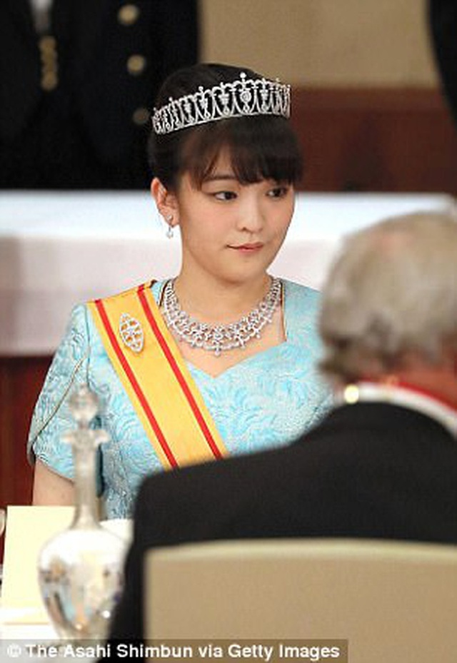 Công chúa “cô độc nhất” Hoàng gia Nhật làm lễ trưởng thành: Con một của Nhật Hoàng nhưng phải đi mượn vương miện, lý do gây tranh cãi lớn - Ảnh 3.