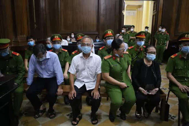  Bị cáo Nguyễn Thành Tài lãnh 5 năm tù, nữ đại gia Dương Thị Bạch Diệp bị tuyên chung thân  - Ảnh 2.