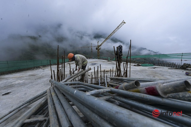 Cận cảnh cầu cạn trên mây cao nhất Việt Nam sắp hoàn thiện - Ảnh 14.
