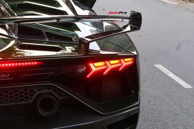 Lamborghini Aventador SVJ của CEO Pharmacity được độ thêm chi tiết nhận diện đặc trưng, chi phí chỉ bằng 1/10 so với option chính hãng - Ảnh 16.