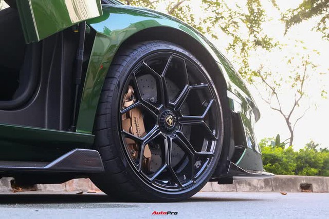 Lamborghini Aventador SVJ của CEO Pharmacity được độ thêm chi tiết nhận diện đặc trưng, chi phí chỉ bằng 1/10 so với option chính hãng - Ảnh 17.