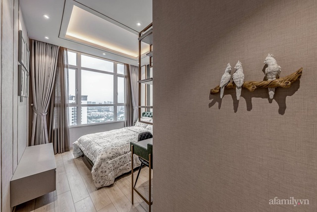 “Đột nhập” bên trong căn penthouse 5 tỷ rộng 260m² xịn sò của gia đình Sài Gòn, thiết kế hiện đại xa hoa ai nhìn cũng xuýt xoa ghen tị - Ảnh 19.