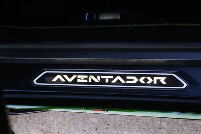 Lamborghini Aventador SVJ của CEO Pharmacity được độ thêm chi tiết nhận diện đặc trưng, chi phí chỉ bằng 1/10 so với option chính hãng - Ảnh 10.