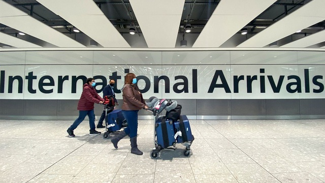  Cấm chuyến bay từ châu Phi có ngăn được ‘siêu biến thể’ Omicron? - Ảnh 2.
