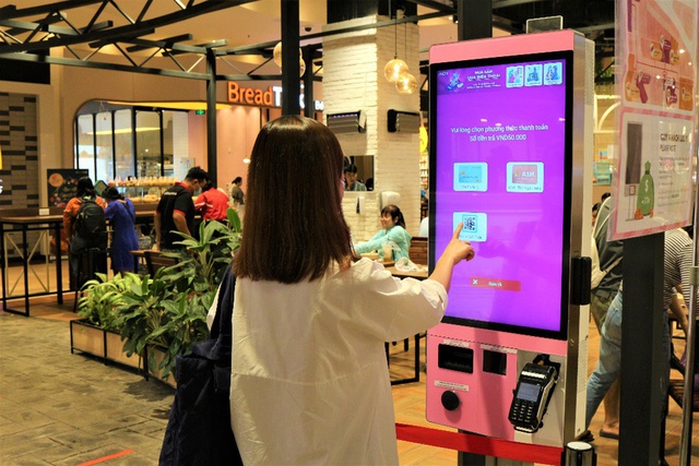 Aeon Việt nam tăng tốc chuyển đổi số: Thử nghiệm máy chọn món tự động và quầy thanh toán bán tự động trong năm 2020, triển khai trên toàn hệ thống trong thời gian tới - Ảnh 3.