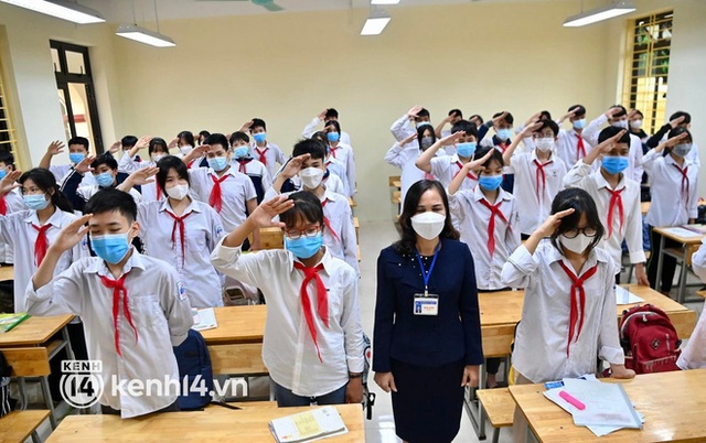  Chùm ảnh: Huyện duy nhất ở Hà Nội cho học sinh đi học trở lại; bố trí phòng riêng nếu có biểu hiện ho, sốt - Ảnh 5.