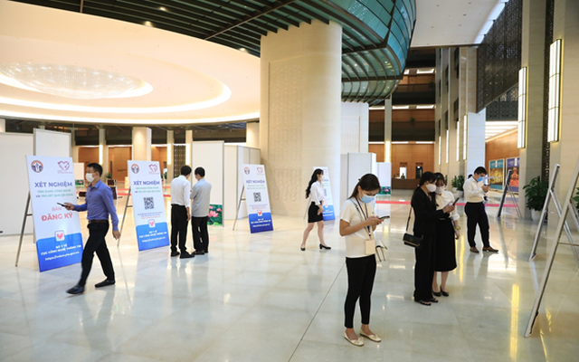 Nền tảng Việt Nam Khoẻ Mạnh – Giải pháp xét nghiệm bằng công nghệ được triển khai tại toà nhà Quốc Hội.