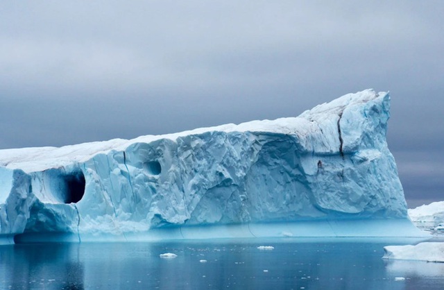 Nơi dự trữ nước ngọt khổng lồ Greenland đang mất 357 tỷ tấn băng mỗi năm - Ảnh 1.