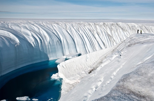 Nơi dự trữ nước ngọt khổng lồ Greenland đang mất 357 tỷ tấn băng mỗi năm - Ảnh 2.