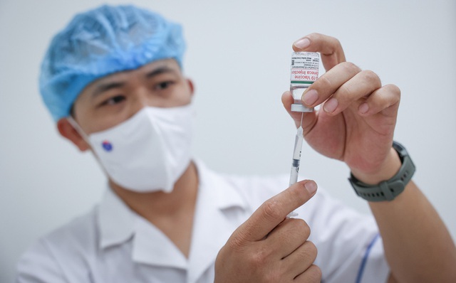  Việt Nam sẽ tiêm vắc xin mũi 3 cho người dân vào cuối năm nay - Ảnh 1.