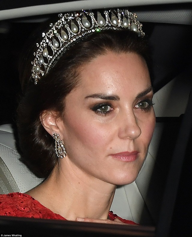 Hé lộ báu vật hoàng gia Công nương Diana yêu thích nhất, món đồ thừa kế chỉ dành riêng cho con dâu Kate - Ảnh 12.