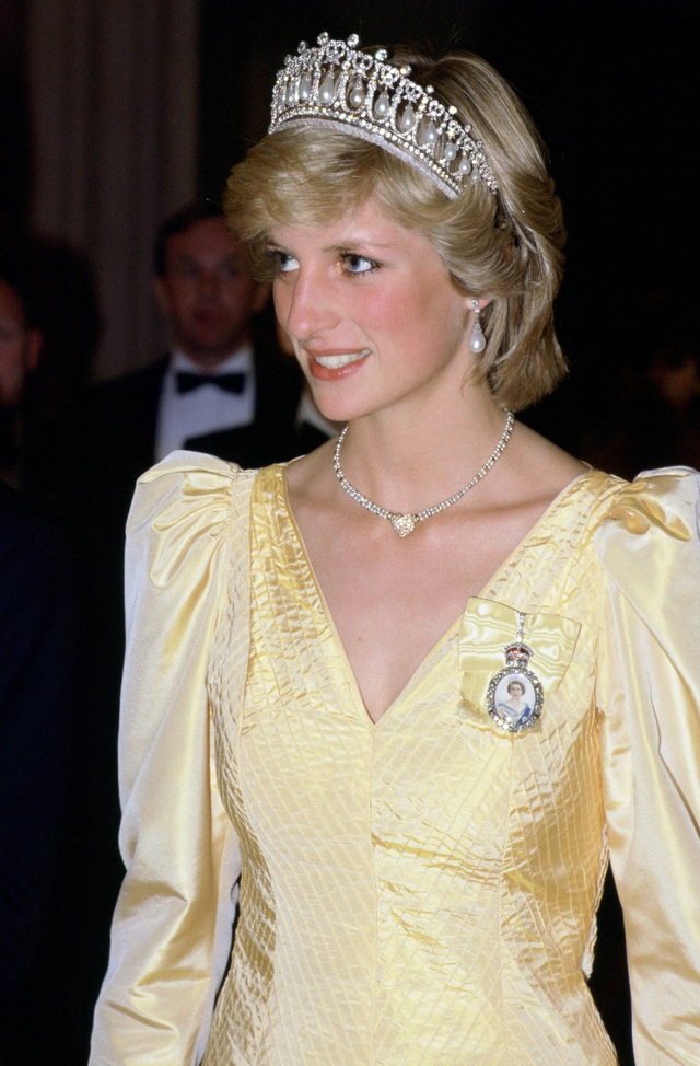 Hé lộ báu vật hoàng gia Công nương Diana yêu thích nhất, món đồ thừa kế chỉ dành riêng cho con dâu Kate - Ảnh 9.