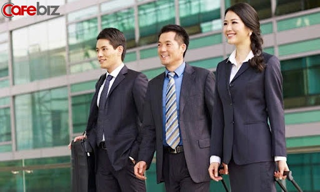Thấy 50 nghìn đồng và 500 nghìn đồng rơi dưới đất, bạn sẽ nhặt tờ tiền nào? Câu trả lời táo bạo như hất nước vào mặt khiến nhà tuyển dụng tâm phục khẩu phục!  - Ảnh 2.