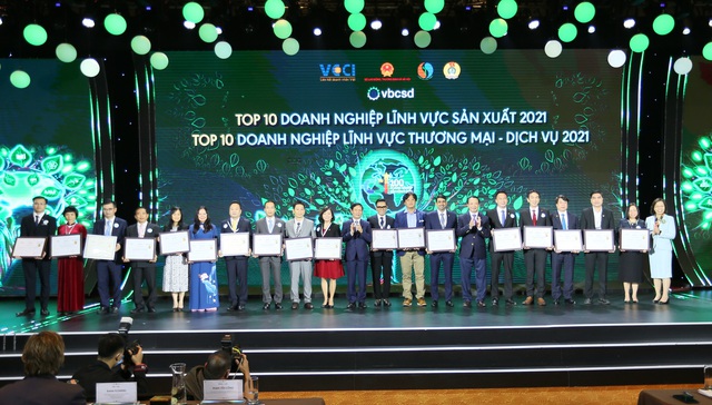 Vinamilk tiếp tục được vinh danh trong Top 10 Doanh nghiệp Phát triển bền vững nhất Việt Nam 2021 - Ảnh 2.