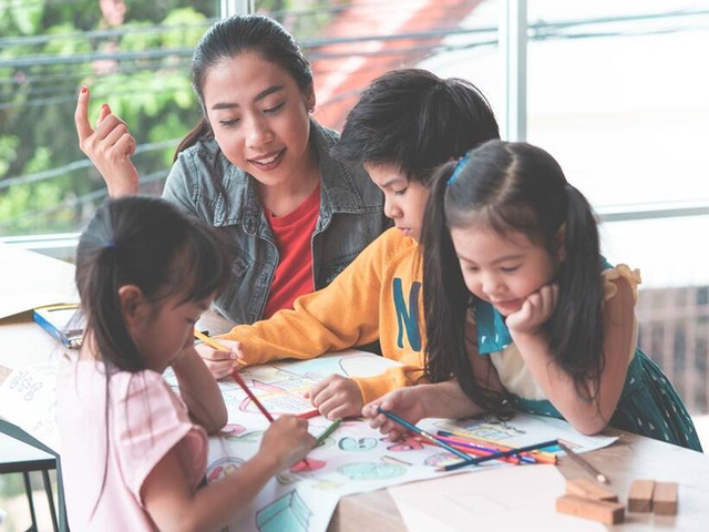 4 thói quen xấu của bố mẹ đang làm hỏng con cái, điều số 3 hầu như ai cũng mắc phải, còn chưa muộn để thay đổi  - Ảnh 4.