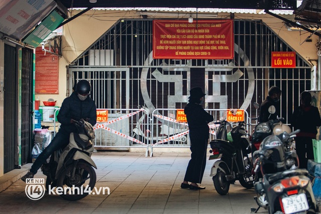 Quận trung tâm Hà Nội nguy cơ cao: 2 tháng gần 2.000 ca nhiễm, vận hành cơ sở thu dung điều trị F0 với 600 giường - Ảnh 2.