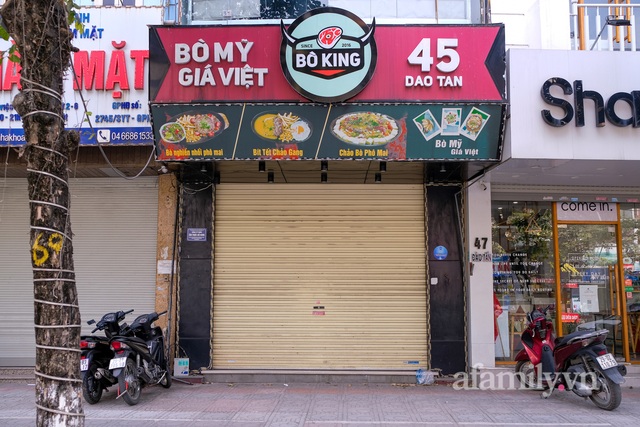Toàn cảnh các địa điểm đang khẩn tìm người liên quan F0 ở Hà Nội: Nơi đóng cửa im ỉm, nơi đón khách nhộn nhịp - Ảnh 2.