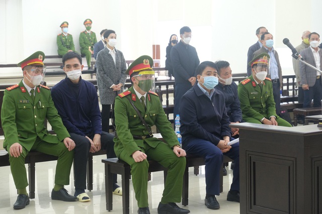  2 lần ra tòa lĩnh 13 năm tù, ông Nguyễn Đức Chung còn đối diện với phiên tòa nào nữa? - Ảnh 1.