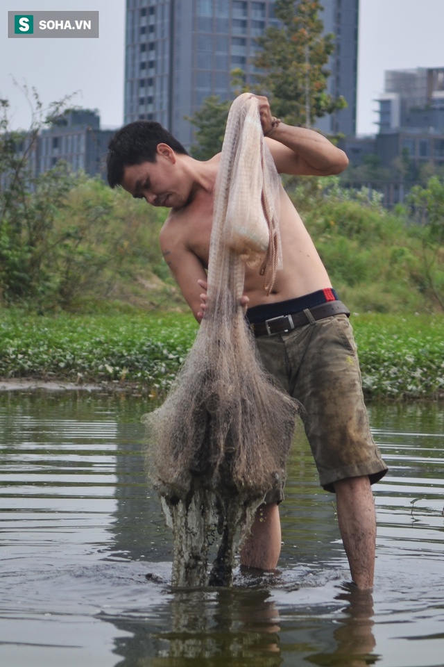  Dân Sài Gòn đổ xô chụp ảnh cưới, giăng lưới bắt cá ở khu đất kim cương đắt nhất thế giới - Ảnh 11.