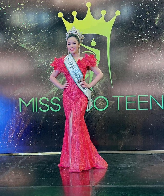 Mỹ nhân Việt mới 13 tuổi vừa đăng quang cuộc thi Miss Teen quốc tế là ai mà được cho rằng làm rạng danh nhan sắc không thua gì Thùy Tiên - Ảnh 1.