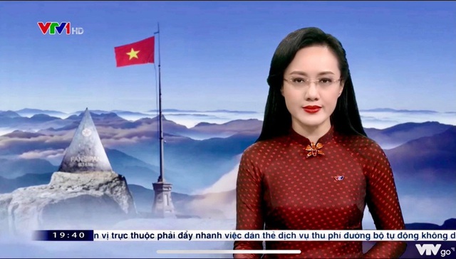 10 năm của BTV Hoài Anh ở Thời sự 19h: Từ lạ lẫm đến thân thuộc, gặp sự cố cũng đáng yêu - Ảnh 1. 10 năm của BTV Hoài Anh ở Thời sự 19h: Từ lạ lẫm đến thân thuộc, gặp sự cố cũng đáng yêu - Ảnh 1.