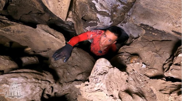  Bí ẩn kho báu bị trấn yểm trong hang cấm Hà Giang, kẻ xâm phạm dính lời nguyền tuyệt diệt - Ảnh 6.