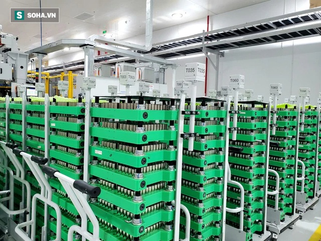  Đột nhập nhà máy VinFast, xem trái tim xe điện E34 siêu to khổng lồ đặc biệt thế nào?  - Ảnh 11.
