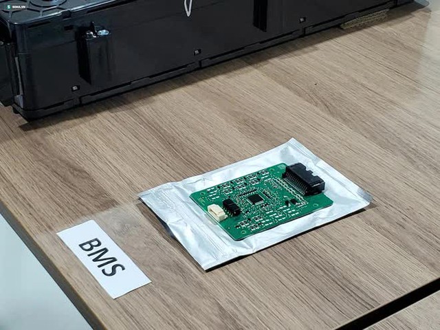  Đột nhập nhà máy VinFast, xem trái tim xe điện E34 siêu to khổng lồ đặc biệt thế nào?  - Ảnh 8.