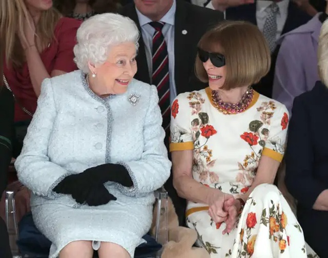 Cách triệu phú Anna Wintour xây dựng hình ảnh quyền lực trong thế giới thời trang - Ảnh 5.