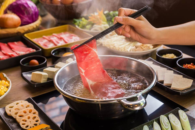 Lẩu là tinh hoa của mùa lạnh nhưng có 3 kiểu người nếu ăn nhiều sẽ cực có hại, chẳng khác nào tự uống thuốc độc vào người - Ảnh 5.