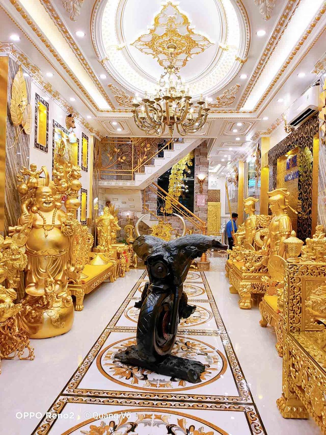  Real estate giants in the West splurged on making a palace inlaid with gold, which took 6 years to complete - Photo 1.