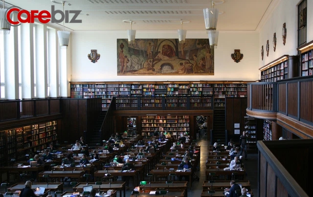 Triết lý của người Đức: Đọc sách là cội nguồn của sức mạnh và giàu có bền vững, một gia đình không có sách chẳng khác gì một ngôi nhà không có cửa sổ!  - Ảnh 1.