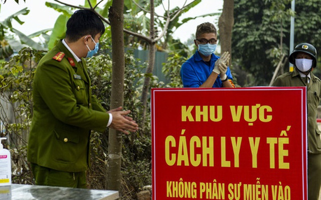 Chốt kiểm soát y tế tại huyện Đông Anh, Hà Nội ngày 31/1.