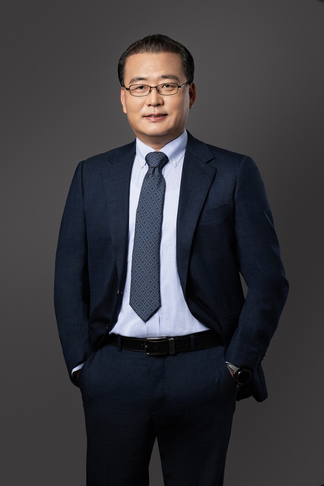 Samsung Vina thay Tổng giám đốc sau 2 năm, lãnh đạo kỳ cựu ở thị trường Mỹ Kevin Lee đến thay ông Suh Kyung Wook - Ảnh 1.