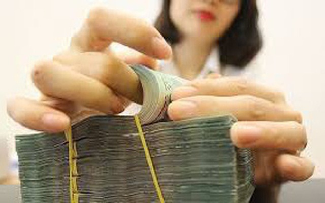 Tại sao Việt Nam không thể “phóng tay” nới lỏng tiền tệ?