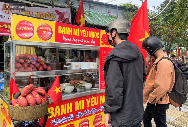 Unemployed because of the Covid-19 translation, chefs still create free "patriotic bread" for the poor in Danang - Photo 14.